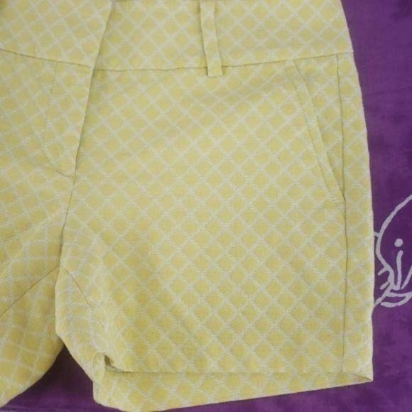 Ann Taylor Women's Yellow Jacquard City Shorts Size 6 - Picture 6 of 7